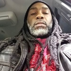 Meet your Posher, Markice starving artist